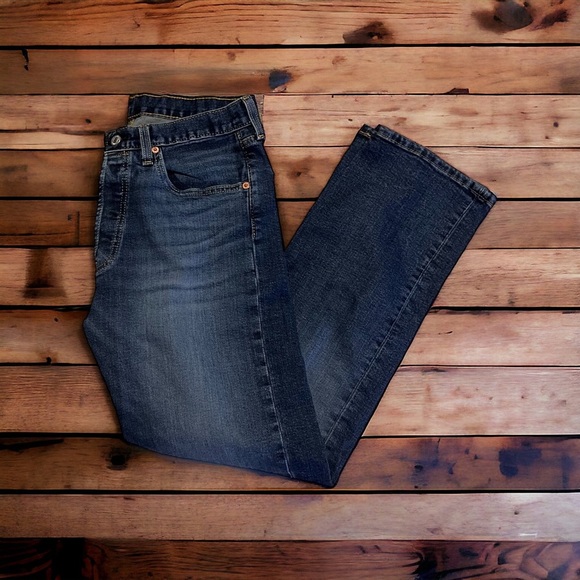 Levi’s 501 medium/dark denim jeans. Unisex waist 31 Length 30 Awesome condition - Picture 2 of 12
